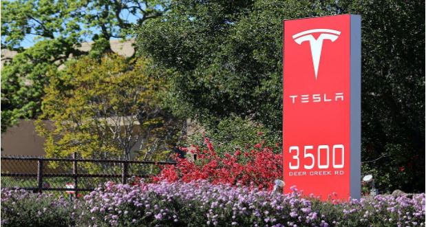 Elon Musk sells another huge chunk of Tesla shares
